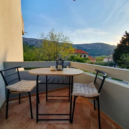 Διαμέρισμα Mira *