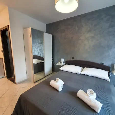 Mira Apartment