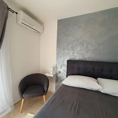 Mira Apartment