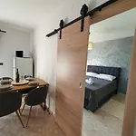 Mira *