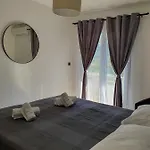 Mira Apartment *