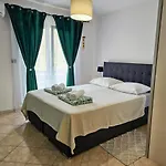 Apartment Mira