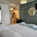 Apartment Mira