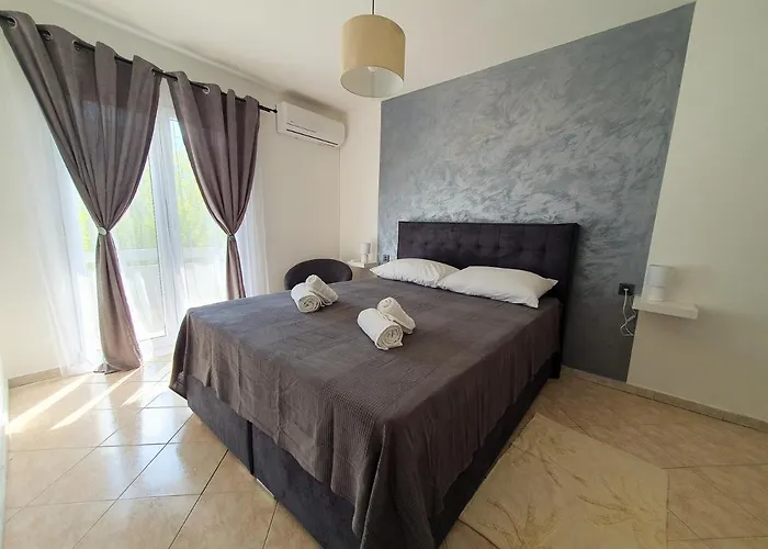 Mira Apartament *