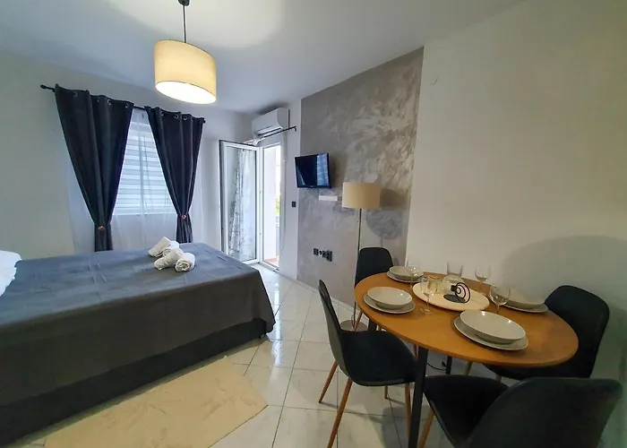 Mira Apartament *